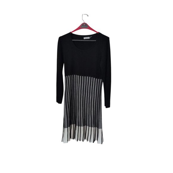 Calvin Klein Dresses & Skirts - Calvin Klein Black & White Light Sweater Knit Dress Size Large